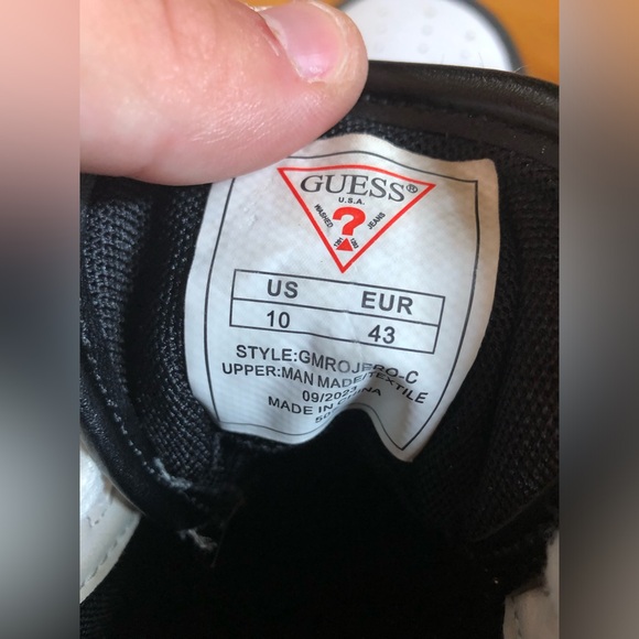 Men’s Guess Shoes - Picture 6 of 6